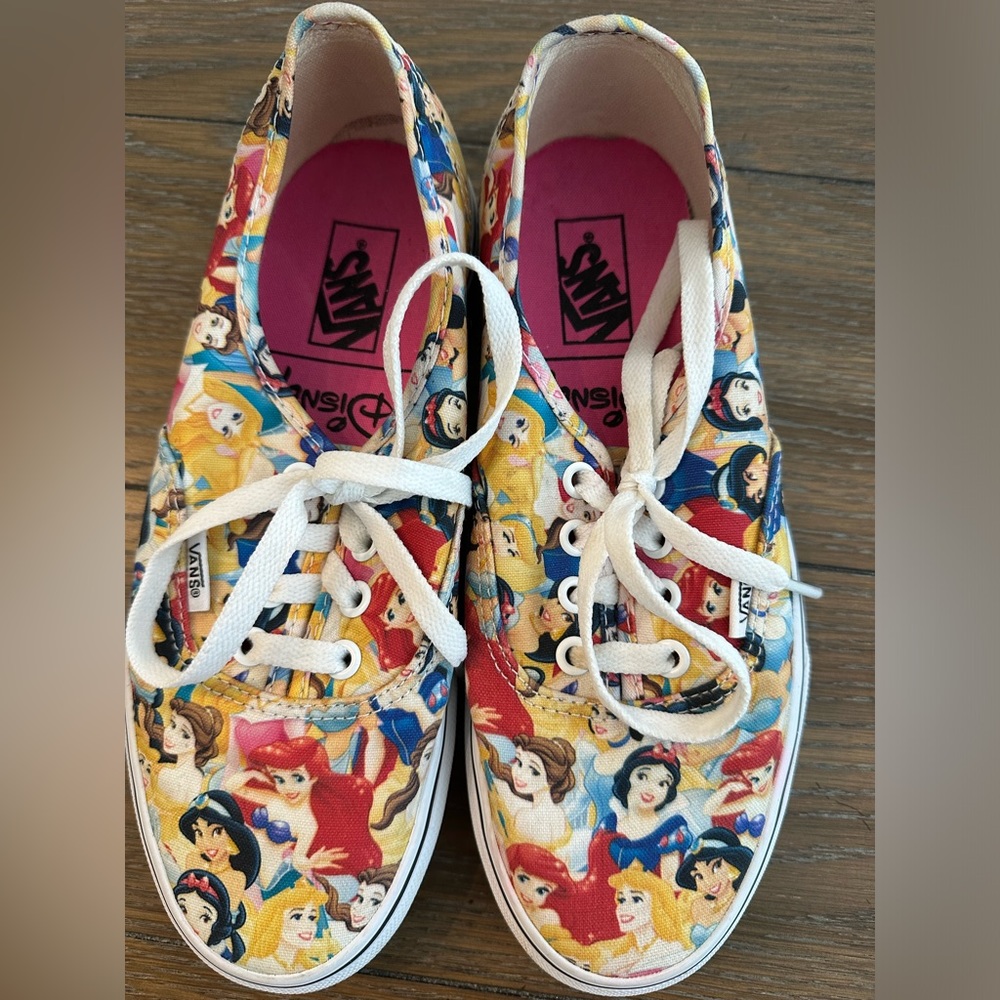 Vans Disney Shoes Size 7 Women's Great Condition Worn Once
